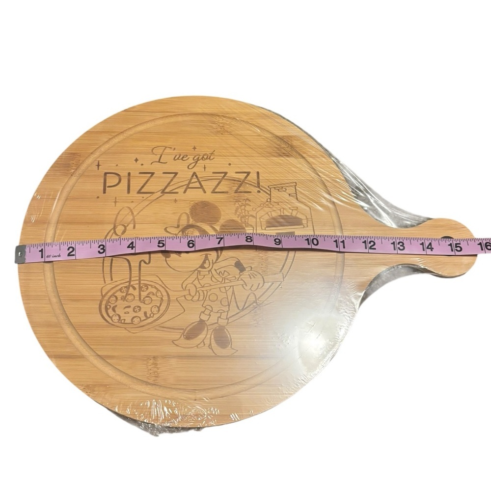Disney Parks EPCOT Food & Wine Festival Minnie Pizza Wooden Serving Board New - Picture 4 of 5